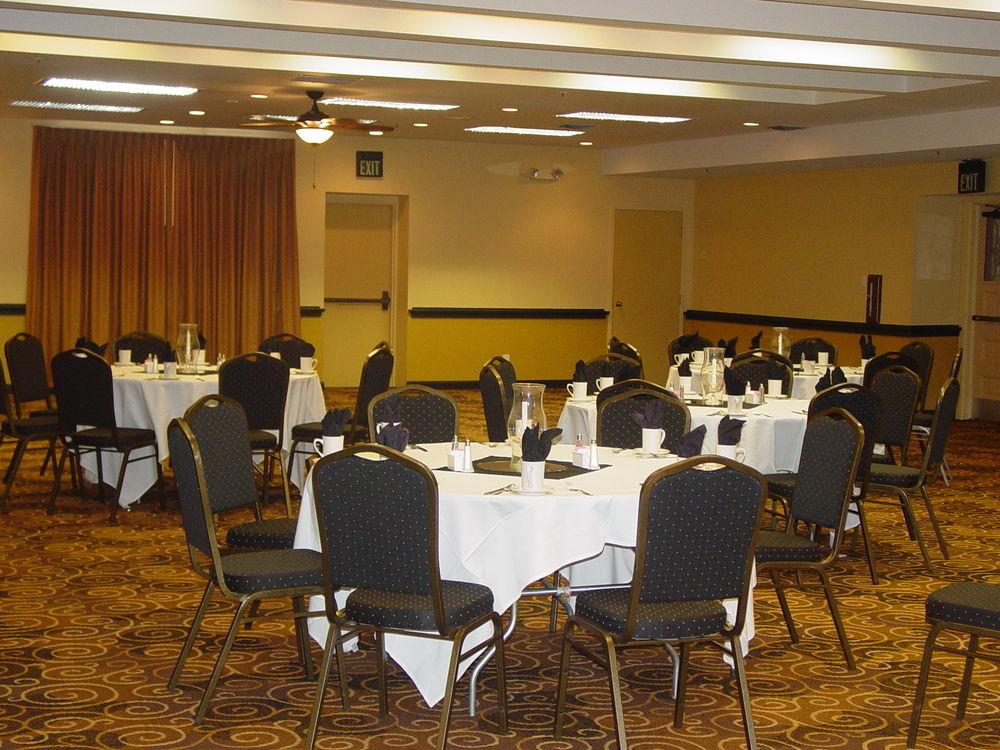 Clarion Hotel & Conference Center 콜로라도스프링스 외부 사진
