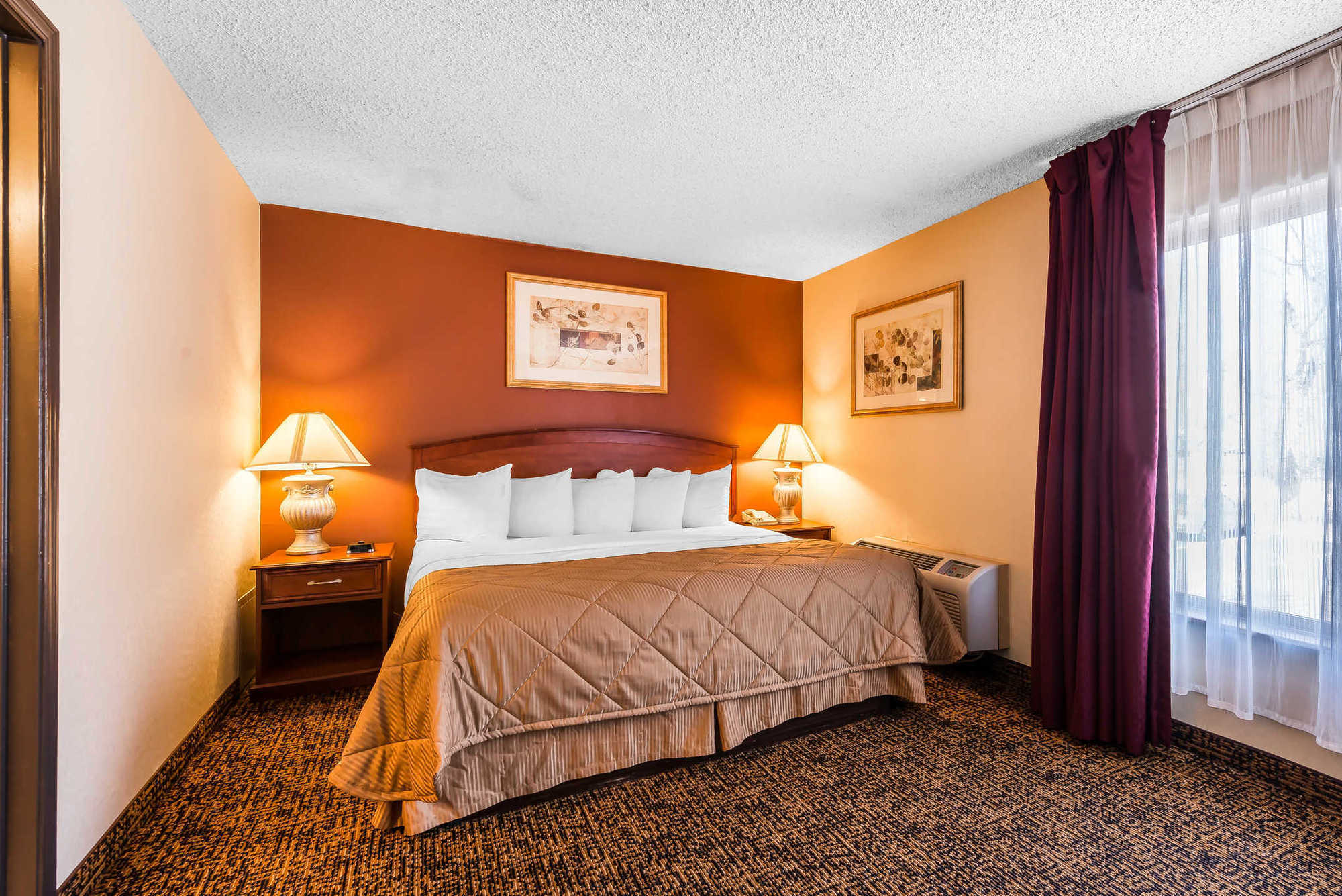 Clarion Hotel & Conference Center 콜로라도스프링스 객실 사진