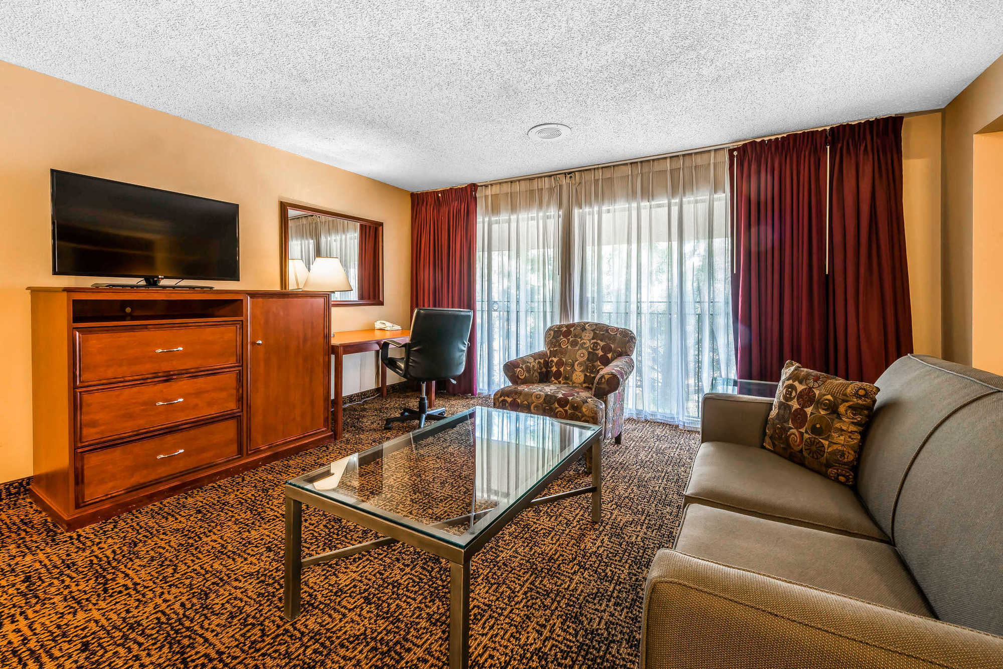 Clarion Hotel & Conference Center 콜로라도스프링스 객실 사진