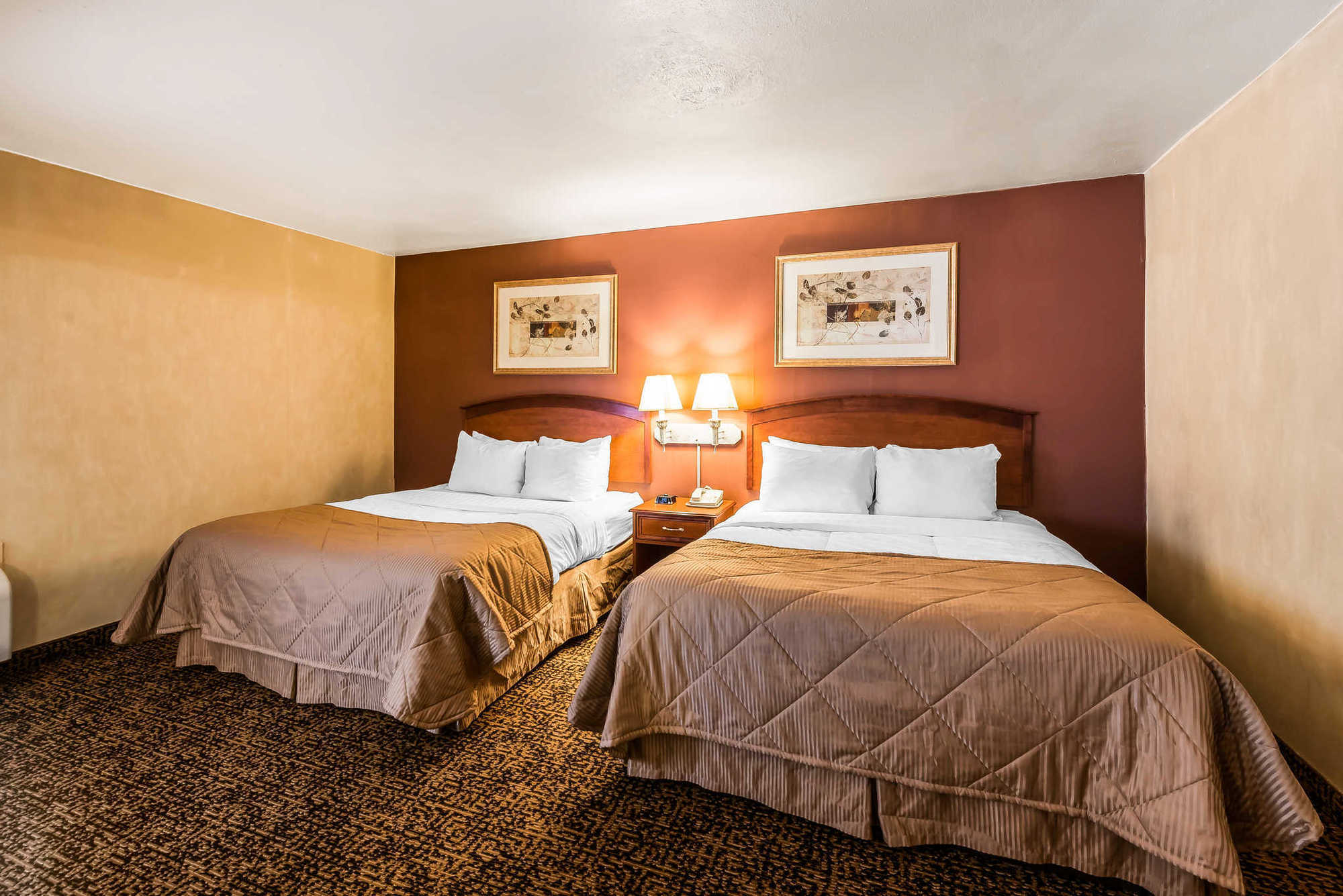 Clarion Hotel & Conference Center 콜로라도스프링스 객실 사진