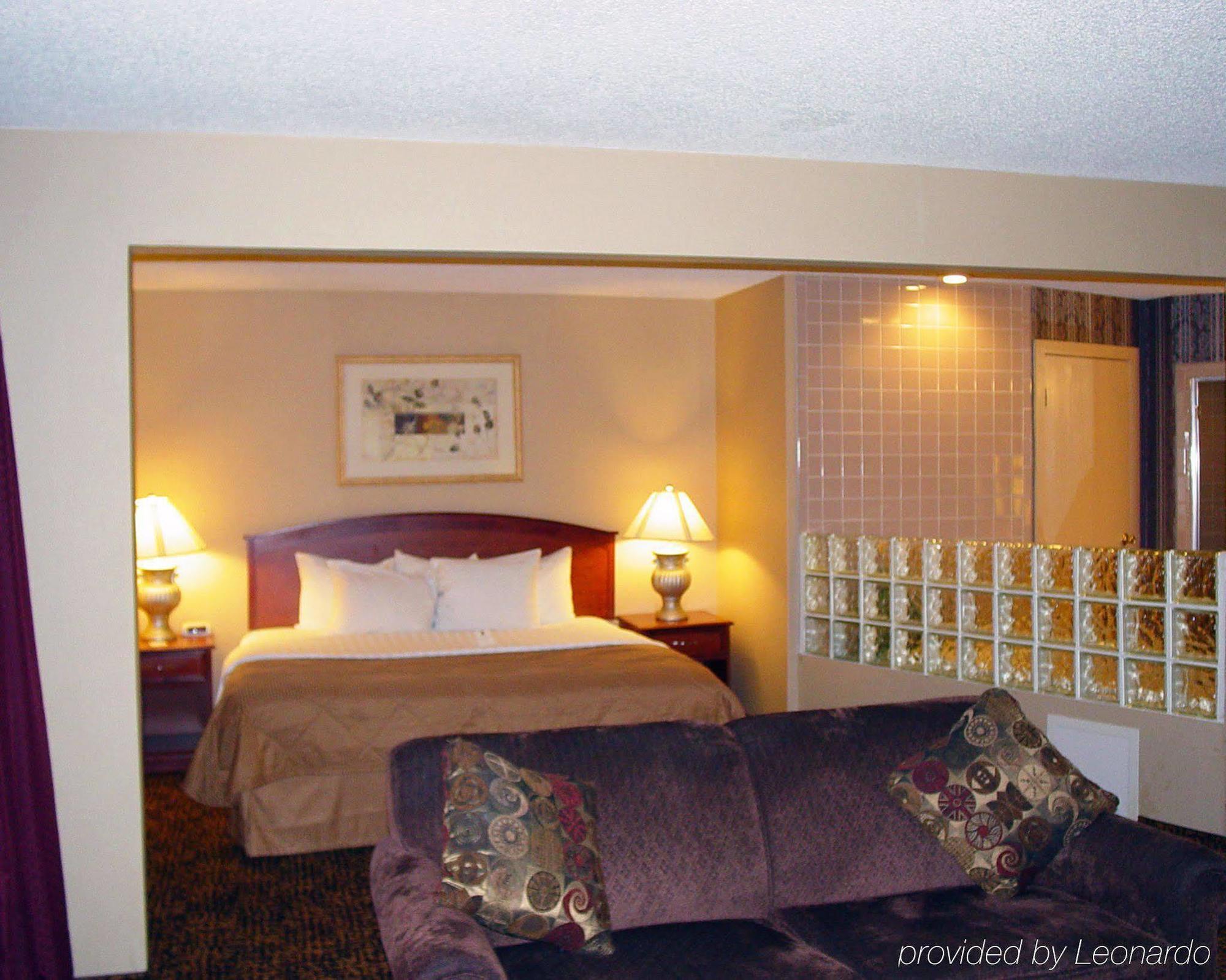 Clarion Hotel & Conference Center 콜로라도스프링스 객실 사진