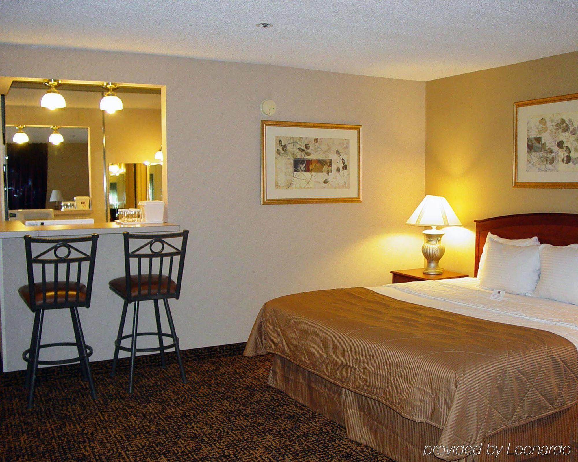 Clarion Hotel & Conference Center 콜로라도스프링스 외부 사진